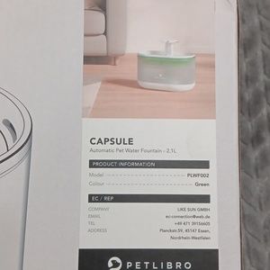 Pet water fountain watering dish